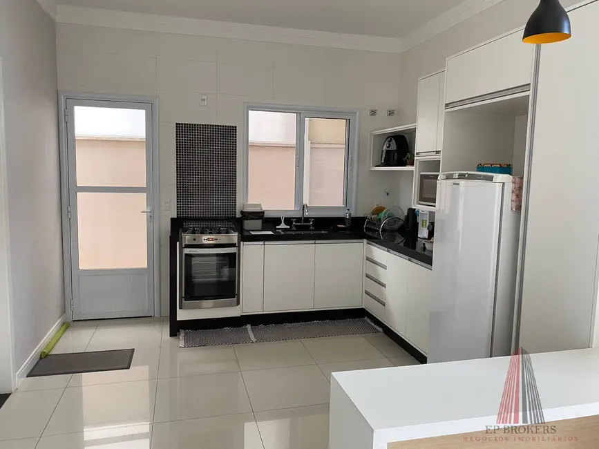 Casa de Condomínio com 3 quartos à venda, 250m2 em Vila Odim Antão, Sorocaba - SP - imagem 4 Foto 4 de Casa de Condomínio com 3 quartos à venda, 250m2 em Vila Odim Antão, Sorocaba - SP