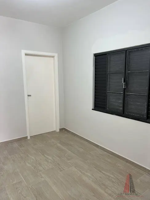 Casa com 2 quartos para alugar, 253m2 em Vila Jardini, Sorocaba - SP - imagem 8 Foto 8 de Casa com 2 quartos para alugar, 253m2 em Vila Jardini, Sorocaba - SP