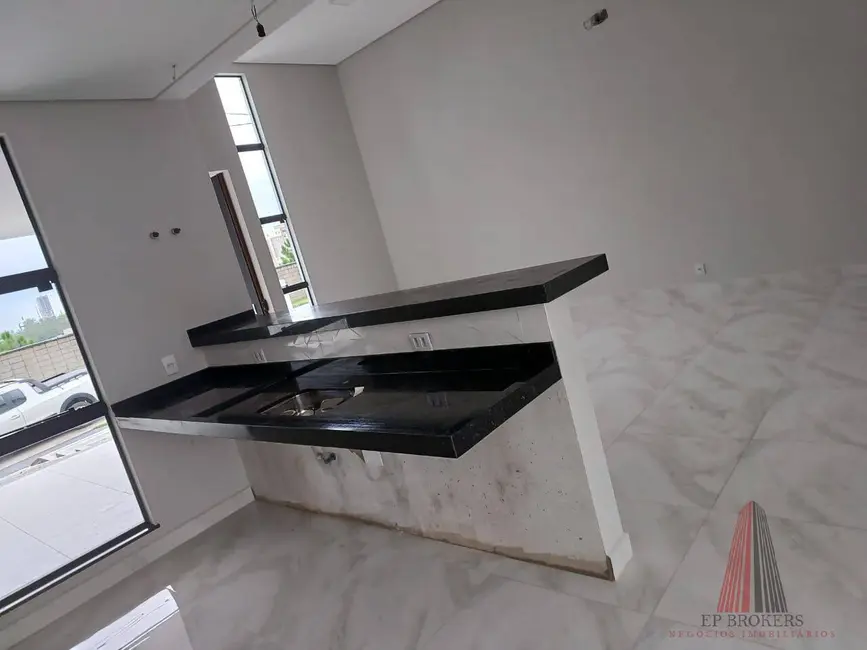 Casa de Condomínio com 3 quartos à venda e para alugar, 265m2 em Aparecidinha, Sorocaba - SP - imagem 3 Foto 3 de Casa de Condomínio com 3 quartos à venda e para alugar, 265m2 em Aparecidinha, Sorocaba - SP