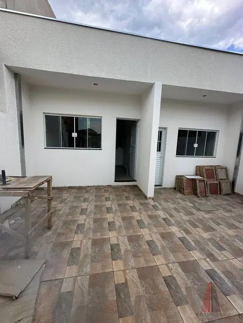 Casa com 2 quartos à venda em Jardim Topázio, Sorocaba - SP - imagem 2 Foto 2 de Casa com 2 quartos à venda em Jardim Topázio, Sorocaba - SP