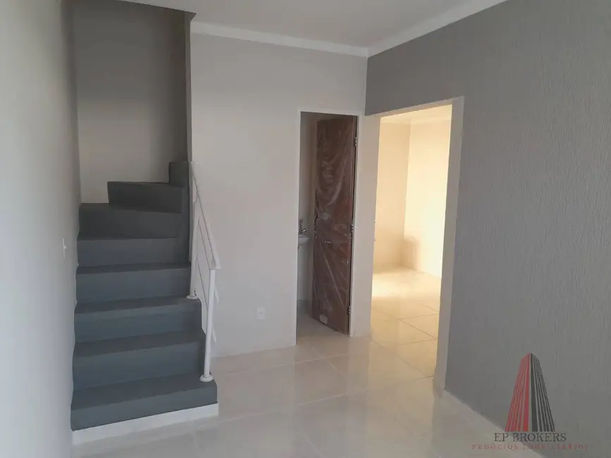 Sobrado com 2 quartos à venda, 75m2 em Jardim Wanel Ville V, Sorocaba - SP - imagem 3 Foto 3 de Sobrado com 2 quartos à venda, 75m2 em Jardim Wanel Ville V, Sorocaba - SP