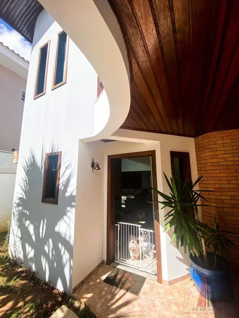 Foto 2 de Sobrado com 7 quartos à venda, 500m2 em Aparecidinha, Sorocaba - SP