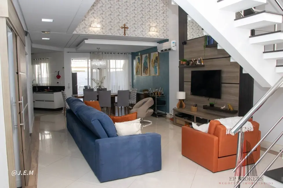 Sobrado com 3 quartos à venda, 310m2 em Jardim Residencial Chácara Ondina, Sorocaba - SP - imagem 3 Foto 3 de Sobrado com 3 quartos à venda, 310m2 em Jardim Residencial Chácara Ondina, Sorocaba - SP