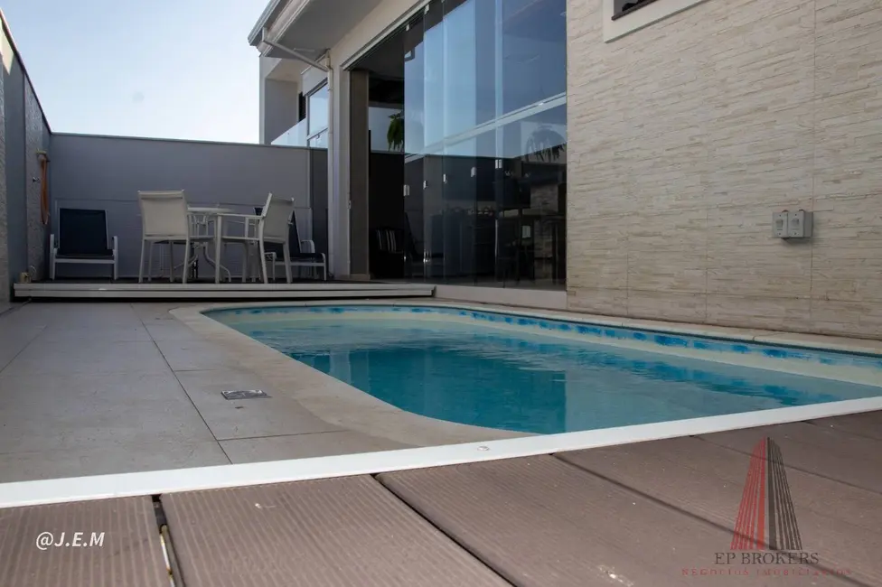 Sobrado com 3 quartos à venda, 310m2 em Jardim Residencial Chácara Ondina, Sorocaba - SP - imagem 6 Foto 6 de Sobrado com 3 quartos à venda, 310m2 em Jardim Residencial Chácara Ondina, Sorocaba - SP