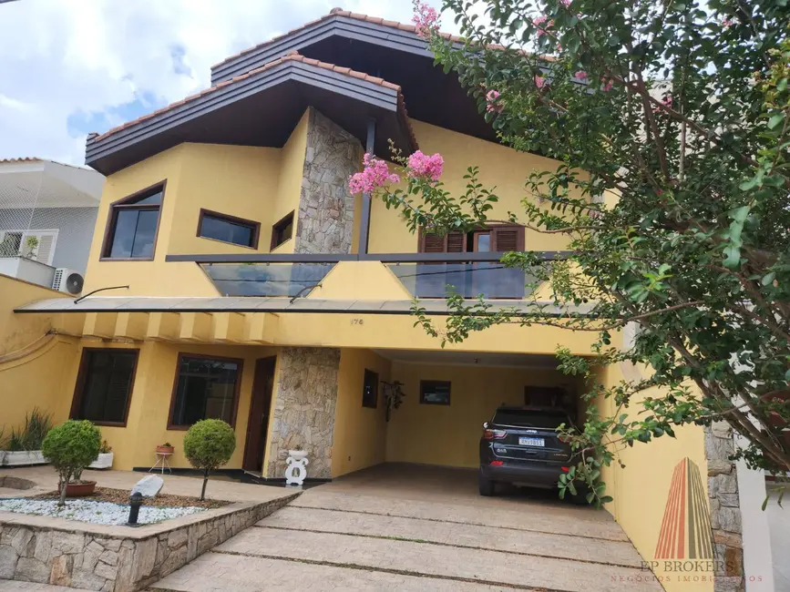 Foto 1 de Sobrado com 4 quartos à venda, 300m2 em Aparecidinha, Sorocaba - SP