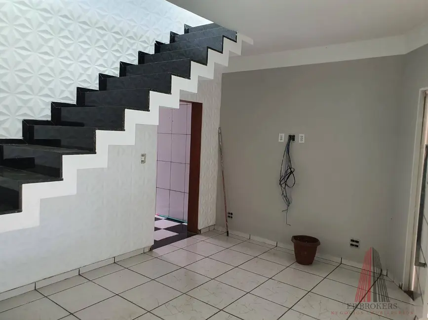 Casa com 4 quartos à venda em Jardim Santo André, Sorocaba - SP - imagem 5 Foto 5 de Casa com 4 quartos à venda em Jardim Santo André, Sorocaba - SP