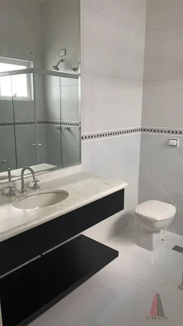 Sobrado com 4 quartos para alugar, 360m2 em Jardim Residencial Tivoli Park, Sorocaba - SP - imagem 6 Foto 6 de Sobrado com 4 quartos para alugar, 360m2 em Jardim Residencial Tivoli Park, Sorocaba - SP