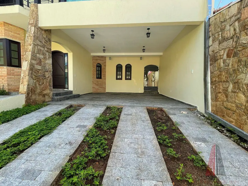 Sobrado com 4 quartos à venda, 460m2 em Jardim Pagliato, Sorocaba - SP - imagem 3 Foto 3 de Sobrado com 4 quartos à venda, 460m2 em Jardim Pagliato, Sorocaba - SP