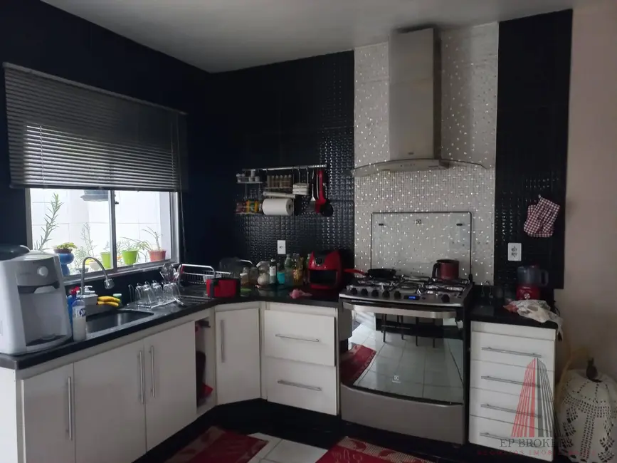 Foto 3 de Casa com 3 quartos à venda, 125m2 em Conjunto Habitacional Jardim Serrano, Votorantim - SP