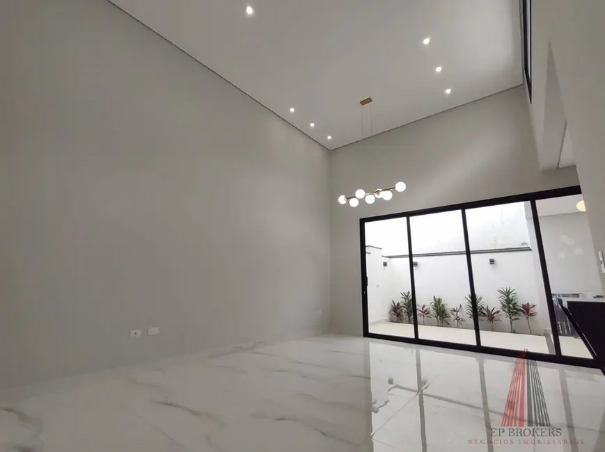 Casa com 3 quartos à venda, 175m2 em Loteamento Dinorá Rosa, Sorocaba - SP - imagem 3 Foto 3 de Casa com 3 quartos à venda, 175m2 em Loteamento Dinorá Rosa, Sorocaba - SP