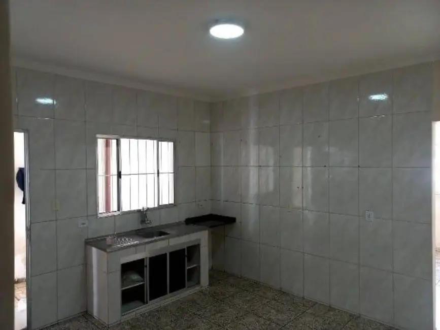 Casa com 2 quartos à venda, 100m2 em Lopes de Oliveira, Sorocaba - SP - imagem 5 Foto 5 de Casa com 2 quartos à venda, 100m2 em Lopes de Oliveira, Sorocaba - SP