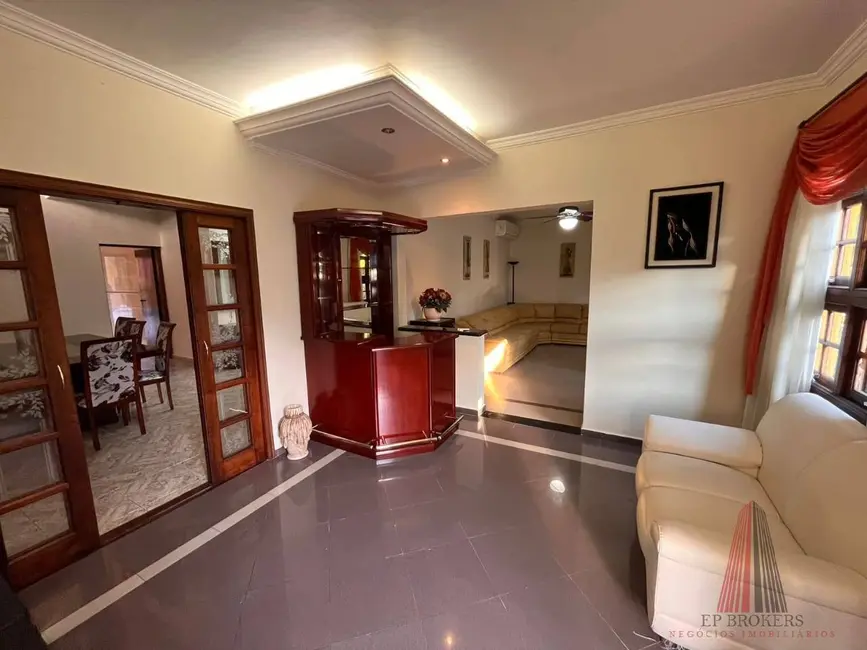Casa com 6 quartos à venda, 600m2 em Jardim Isaura, Sorocaba - SP - imagem 9 Foto 9 de Casa com 6 quartos à venda, 600m2 em Jardim Isaura, Sorocaba - SP