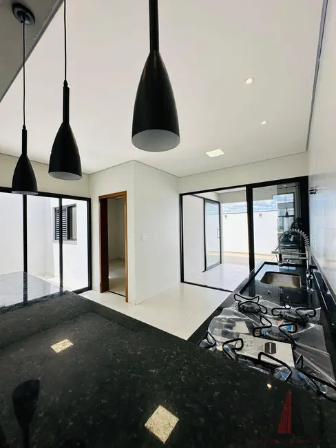Casa de Condomínio com 3 quartos à venda, 150m2 em Horto Florestal, Sorocaba - SP - imagem 4 Foto 4 de Casa de Condomínio com 3 quartos à venda, 150m2 em Horto Florestal, Sorocaba - SP