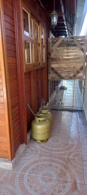Casa com 3 quartos à venda, 132m2 em Jardim Residencial Villa Amato, Sorocaba - SP - imagem 3 Foto 3 de Casa com 3 quartos à venda, 132m2 em Jardim Residencial Villa Amato, Sorocaba - SP