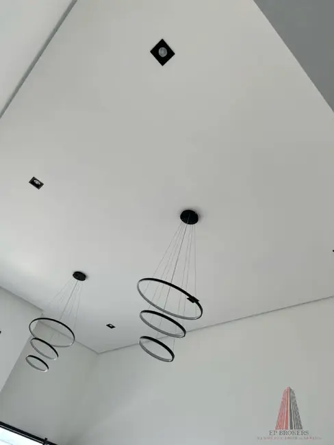 Casa de Condomínio com 3 quartos à venda, 200m2 em Wanel Ville, Sorocaba - SP - imagem 3 Foto 3 de Casa de Condomínio com 3 quartos à venda, 200m2 em Wanel Ville, Sorocaba - SP