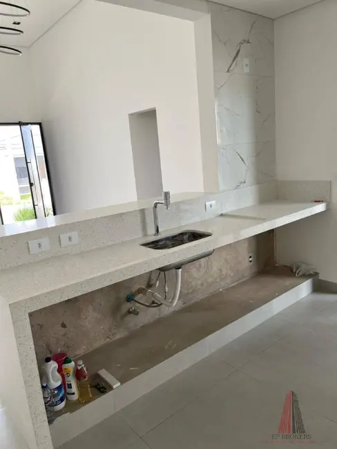 Casa de Condomínio com 3 quartos à venda, 200m2 em Wanel Ville, Sorocaba - SP - imagem 7 Foto 7 de Casa de Condomínio com 3 quartos à venda, 200m2 em Wanel Ville, Sorocaba - SP