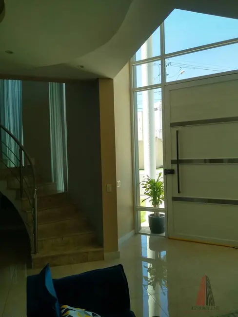 Casa com 3 quartos à venda, 289m2 em Wanel Ville, Sorocaba - SP - imagem 6 Foto 6 de Casa com 3 quartos à venda, 289m2 em Wanel Ville, Sorocaba - SP