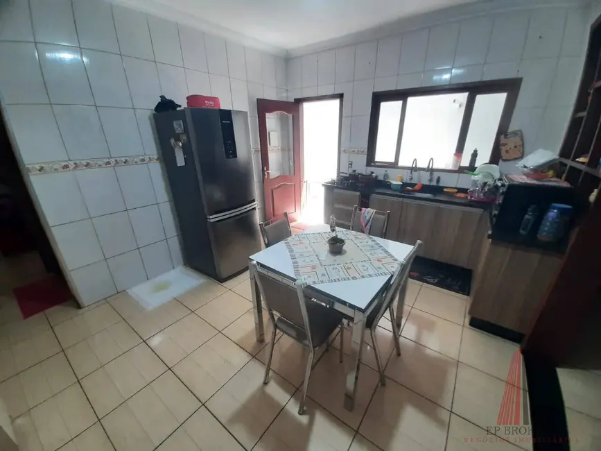 Casa com 2 quartos à venda em Jardim Santa Catarina, Sorocaba - SP - imagem 7 Foto 7 de Casa com 2 quartos à venda em Jardim Santa Catarina, Sorocaba - SP