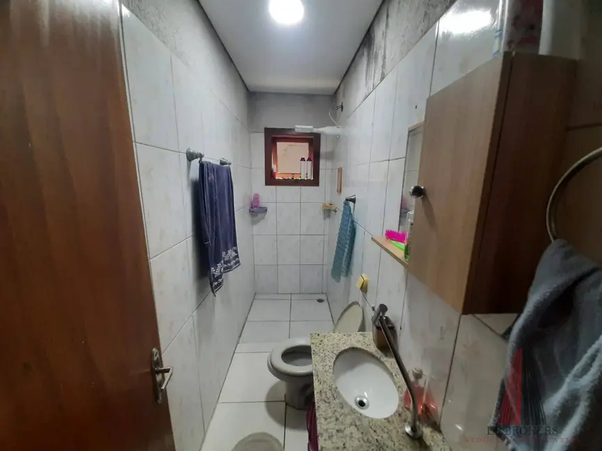 Casa com 2 quartos à venda em Jardim Santa Catarina, Sorocaba - SP - imagem 8 Foto 8 de Casa com 2 quartos à venda em Jardim Santa Catarina, Sorocaba - SP