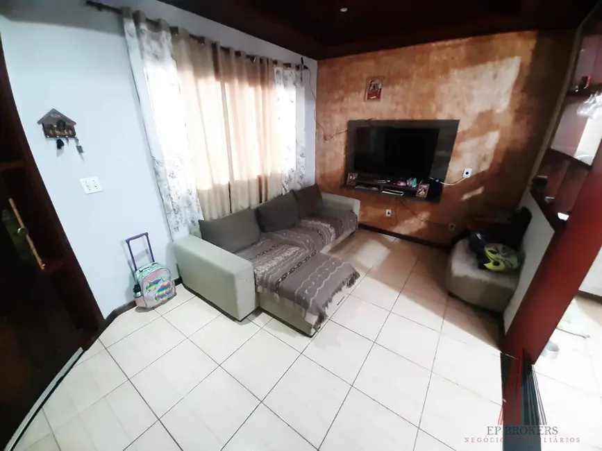 Casa com 2 quartos à venda em Jardim Santa Catarina, Sorocaba - SP - imagem 5 Foto 5 de Casa com 2 quartos à venda em Jardim Santa Catarina, Sorocaba - SP