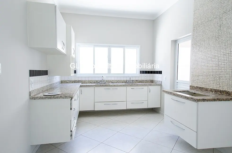 Casa de Condomínio com 4 quartos à venda, 249m2 em Jardim Amstalden Residence, Indaiatuba - SP - imagem 3 Foto 3 de Casa de Condomínio com 4 quartos à venda, 249m2 em Jardim Amstalden Residence, Indaiatuba - SP