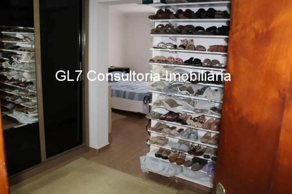 Chácara com 5 quartos à venda, 270m2 em Colinas do Mosteiro de Itaici, Indaiatuba - SP - imagem 6 Foto 6 de Chácara com 5 quartos à venda, 270m2 em Colinas do Mosteiro de Itaici, Indaiatuba - SP