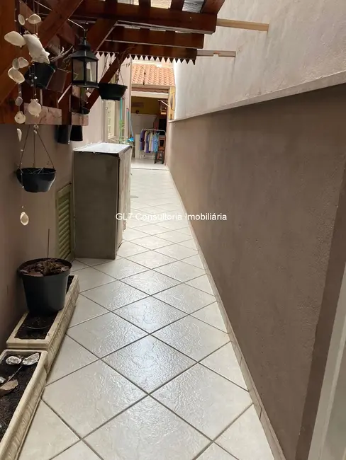 Casa com 3 quartos à venda, 170m2 em Jardim Adriana, Indaiatuba - SP - imagem 2 Foto 2 de Casa com 3 quartos à venda, 170m2 em Jardim Adriana, Indaiatuba - SP