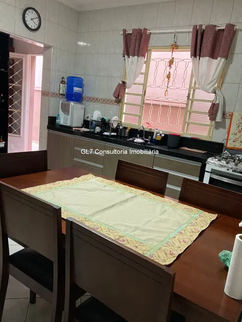 Casa com 3 quartos à venda, 170m2 em Jardim Adriana, Indaiatuba - SP - imagem 3 Foto 3 de Casa com 3 quartos à venda, 170m2 em Jardim Adriana, Indaiatuba - SP