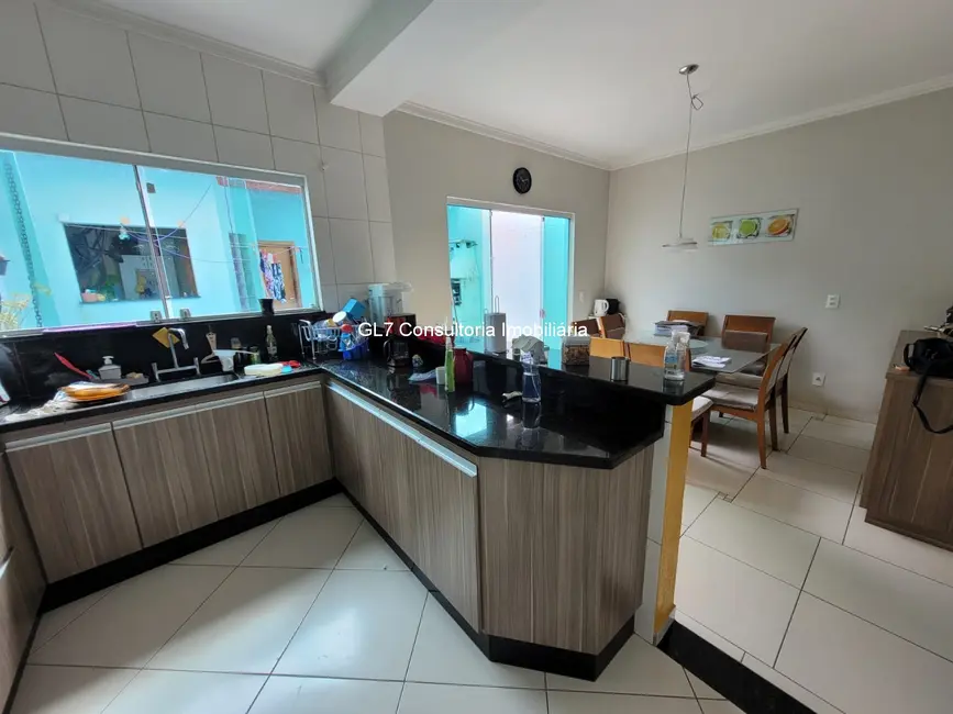 Foto 4 de Casa com 3 quartos à venda, 209m2 em Jardim Bom Princípio, Indaiatuba - SP