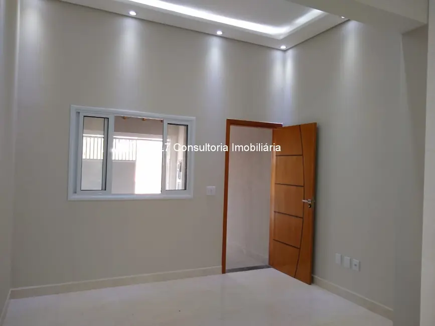 Foto 1 de Casa com 2 quartos à venda, 76m2 em Parque Residencial Sabiás, Indaiatuba - SP