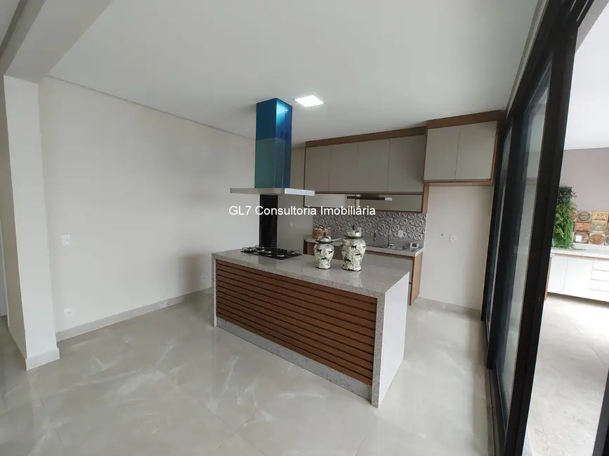 Casa de Condomínio com 3 quartos à venda, 232m2 em Indaiatuba - SP - imagem 4 Foto 4 de Casa de Condomínio com 3 quartos à venda, 232m2 em Indaiatuba - SP