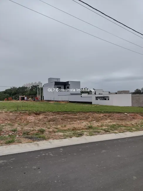 Foto 1 de Terreno / Lote à venda, 294m2 em Indaiatuba - SP