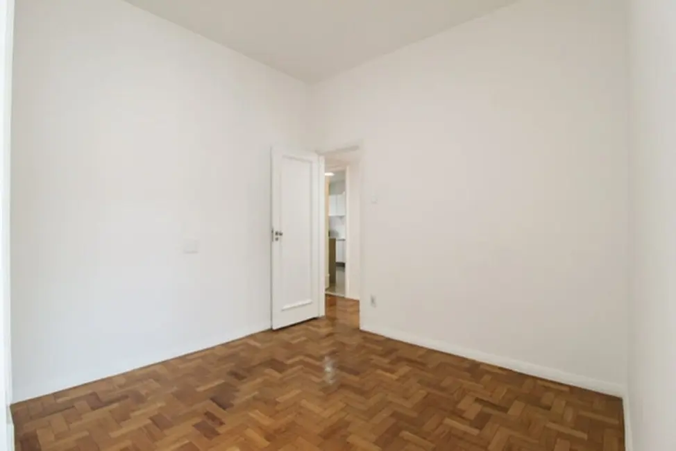 Apartamento com 3 quartos à venda, 118m2 em Botafogo, Rio De Janeiro - RJ - imagem 9 Foto 9 de Apartamento com 3 quartos à venda, 118m2 em Botafogo, Rio De Janeiro - RJ