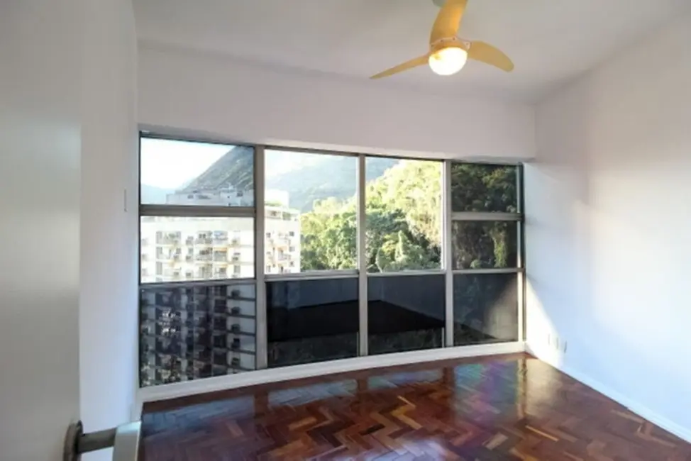 Foto 2 de Apartamento com 2 quartos à venda, 92m2 em Lagoa, Rio De Janeiro - RJ