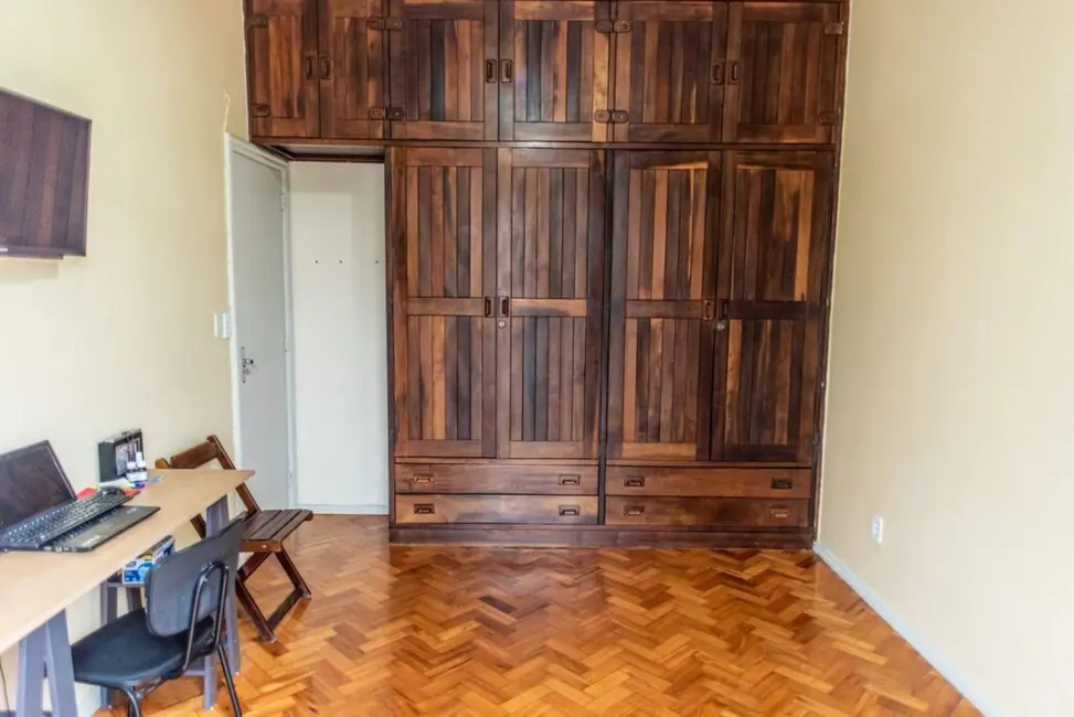 Apartamento com 3 quartos à venda, 120m2 em Tijuca, Rio De Janeiro - RJ - imagem 4 Foto 4 de Apartamento com 3 quartos à venda, 120m2 em Tijuca, Rio De Janeiro - RJ