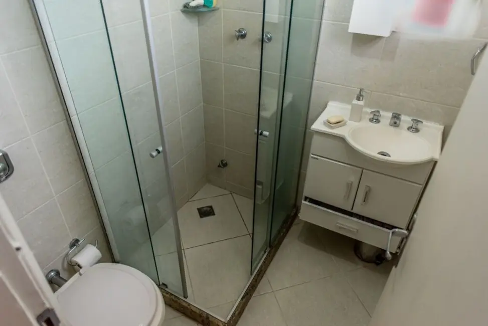 Apartamento com 3 quartos à venda, 120m2 em Tijuca, Rio De Janeiro - RJ - imagem 5 Foto 5 de Apartamento com 3 quartos à venda, 120m2 em Tijuca, Rio De Janeiro - RJ