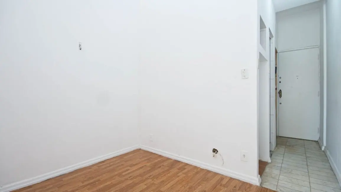 Apartamento com 1 quarto à venda, 26m2 em Copacabana, Rio De Janeiro - RJ - imagem 7 Foto 7 de Apartamento com 1 quarto à venda, 26m2 em Copacabana, Rio De Janeiro - RJ
