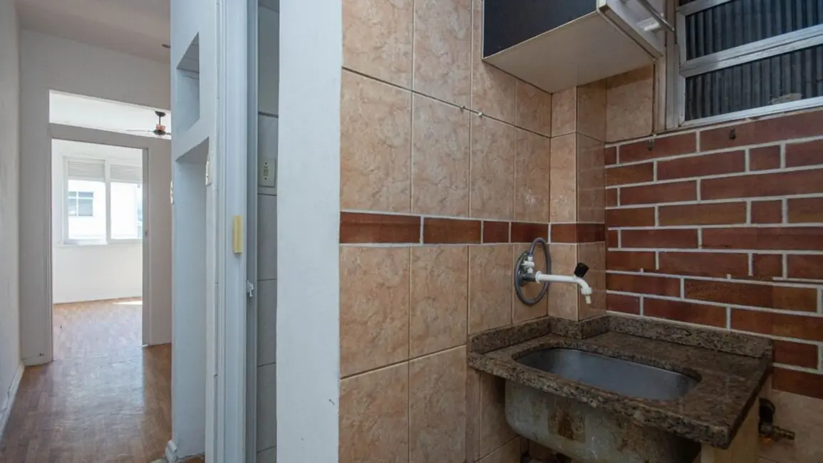 Apartamento com 1 quarto à venda, 26m2 em Copacabana, Rio De Janeiro - RJ - imagem 9 Foto 9 de Apartamento com 1 quarto à venda, 26m2 em Copacabana, Rio De Janeiro - RJ