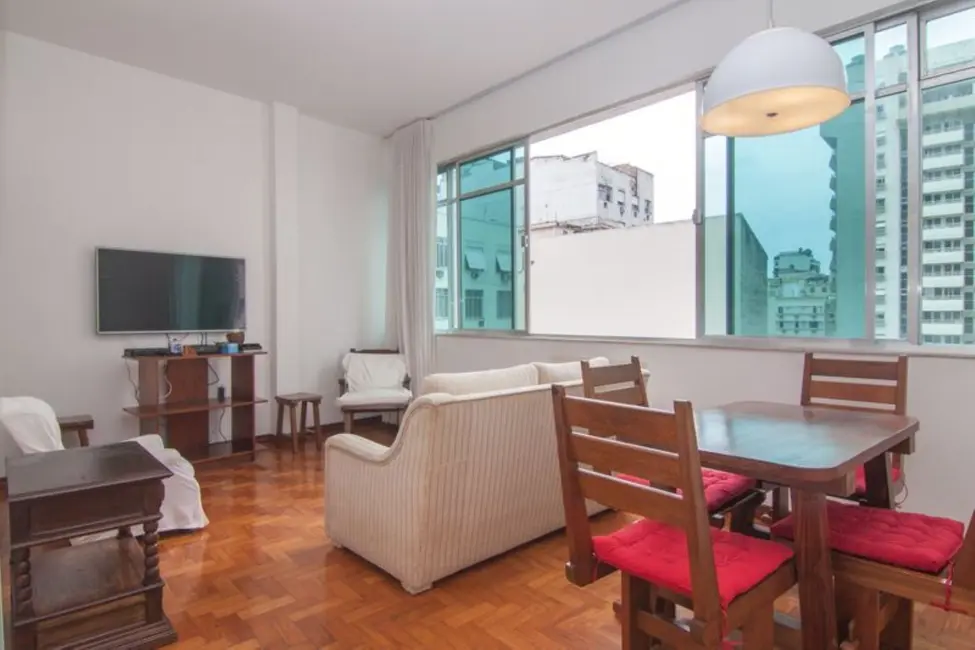 Foto 2 de Apartamento com 2 quartos à venda, 71m2 em Copacabana, Rio De Janeiro - RJ