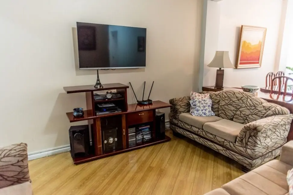 Apartamento com 3 quartos à venda, 92m2 em Copacabana, Rio De Janeiro - RJ - imagem 3 Foto 3 de Apartamento com 3 quartos à venda, 92m2 em Copacabana, Rio De Janeiro - RJ