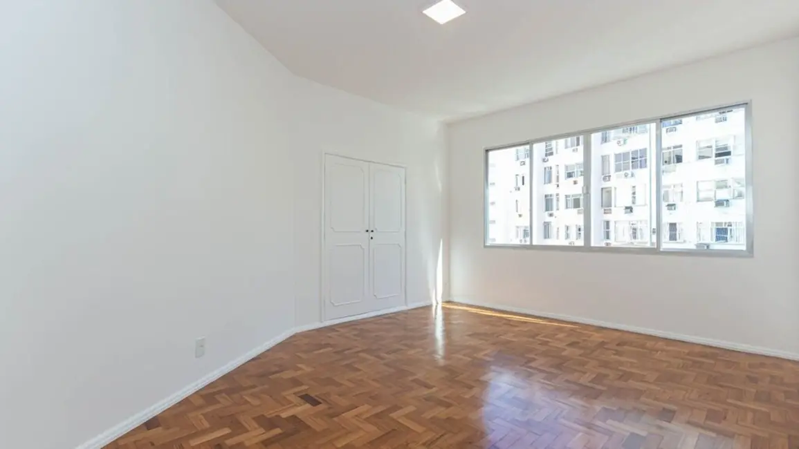 Foto 5 de Apartamento com 3 quartos à venda, 135m2 em Copacabana, Rio De Janeiro - RJ