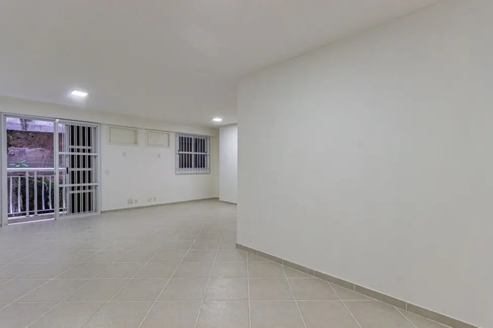 Apartamento com 2 quartos à venda, 99m2 em Copacabana, Rio De Janeiro - RJ - imagem 1 Foto 1 de Apartamento com 2 quartos à venda, 99m2 em Copacabana, Rio De Janeiro - RJ