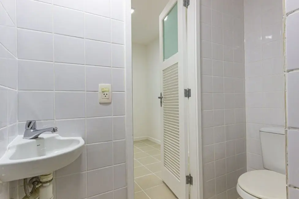 Apartamento com 2 quartos à venda, 99m2 em Copacabana, Rio De Janeiro - RJ - imagem 4 Foto 4 de Apartamento com 2 quartos à venda, 99m2 em Copacabana, Rio De Janeiro - RJ