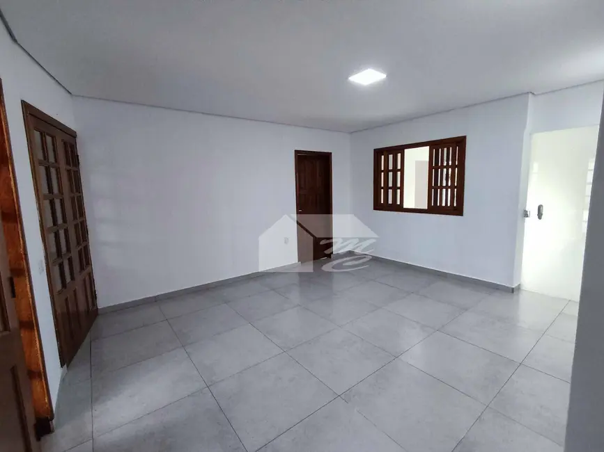 Casa com 3 quartos para alugar, 562m2 em Setor 03, Ariquemes - RO - imagem 6 Foto 6 de Casa com 3 quartos para alugar, 562m2 em Setor 03, Ariquemes - RO
