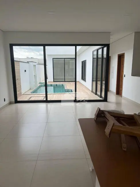 Casa de Condomínio com 3 quartos à venda, 250m2 em Condomínio São Paulo, Ariquemes - RO - imagem 4 Foto 4 de Casa de Condomínio com 3 quartos à venda, 250m2 em Condomínio São Paulo, Ariquemes - RO