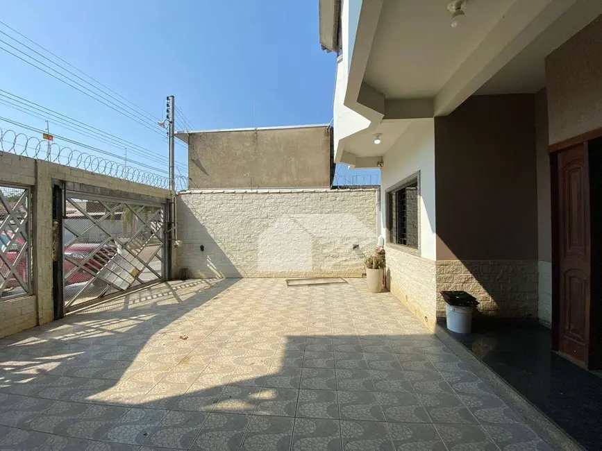 Foto 4 de Casa com 5 quartos à venda, 360m2 em Setor 05, Ariquemes - RO