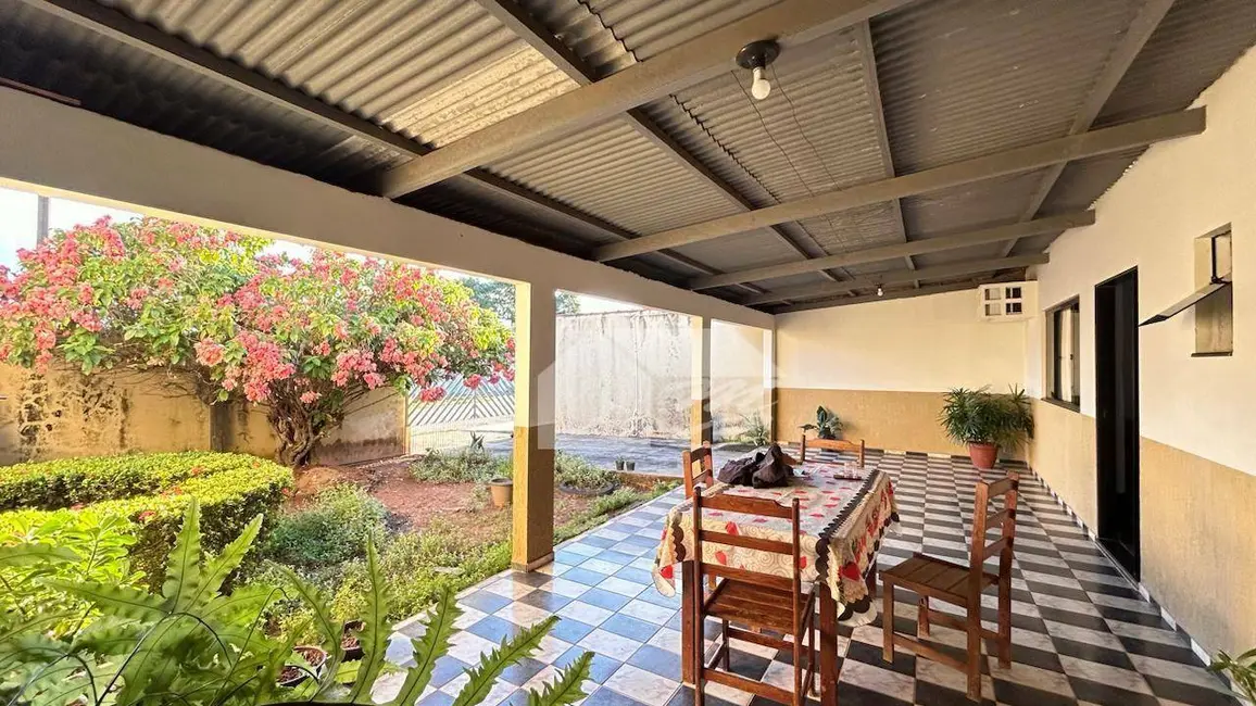 Foto 4 de Casa com 3 quartos à venda, 200m2 em Setor 09, Ariquemes - RO