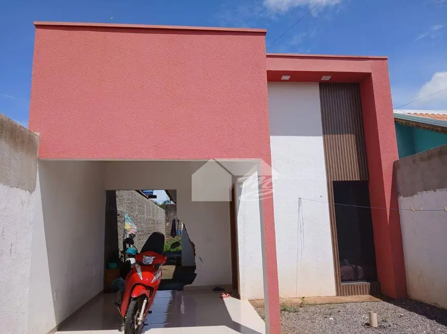 Foto 1 de Casa com 2 quartos à venda, 180m2 em Ariquemes - RO