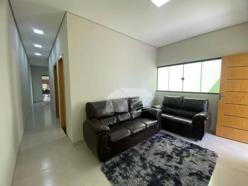 Foto 4 de Casa com 2 quartos à venda, 180m2 em Ariquemes - RO