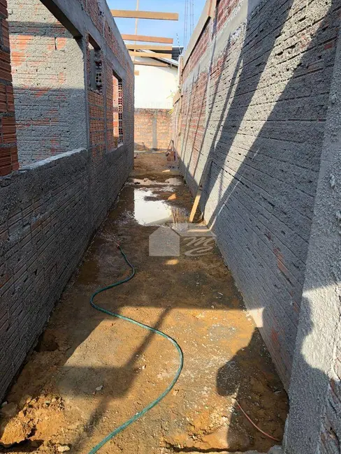 Foto 4 de Casa com 2 quartos à venda, 174m2 em Jardim Paraná, Ariquemes - RO